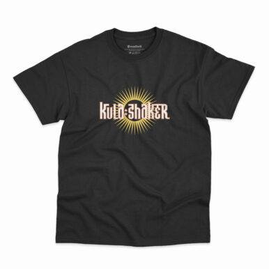 Camiseta de cor preta com lodo da banda Kula Shaker