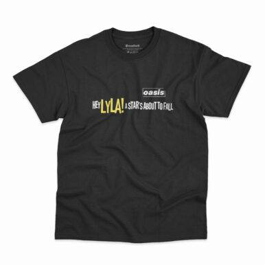 Camiseta na cor preta com estampa da música Lyla da banda Oasis