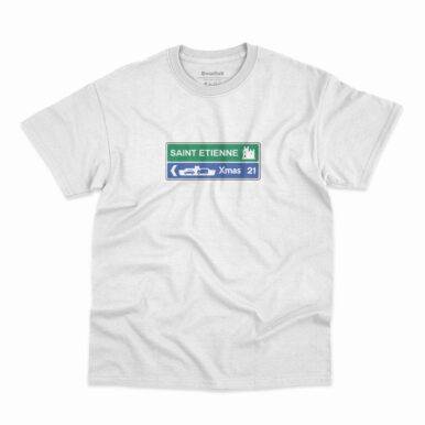 Camiseta na cor branca com estampa da banda Saint Etienne